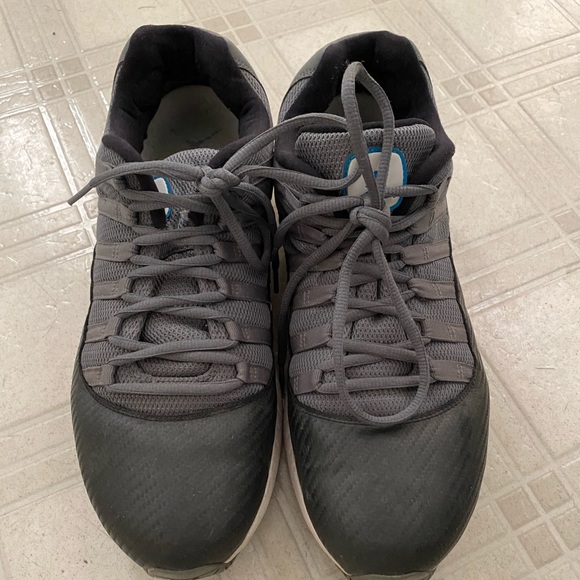 Sz 12 jordan shoes - Picture 3 of 5